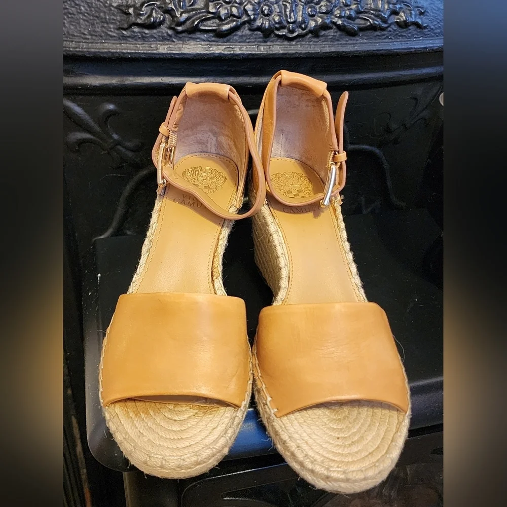 Vince Camuto Tan Espadrille Wedge Sandals Ankle Strap Womens Size 8.5